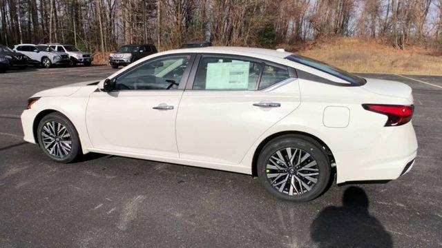 new 2025 Nissan Altima car, priced at $33,690