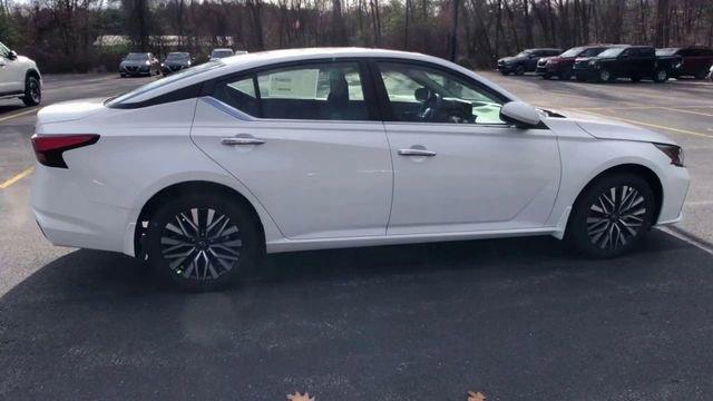 new 2025 Nissan Altima car, priced at $33,690