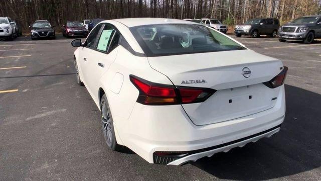 new 2025 Nissan Altima car, priced at $33,690