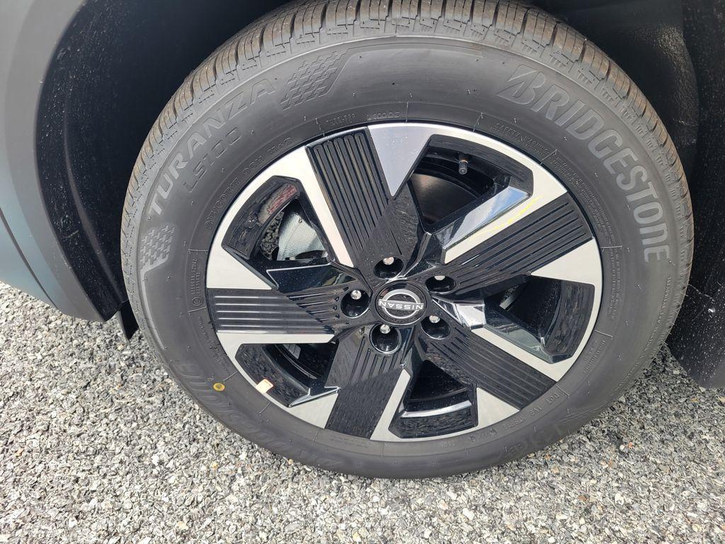 new 2025 Nissan Kicks car, priced at $26,860