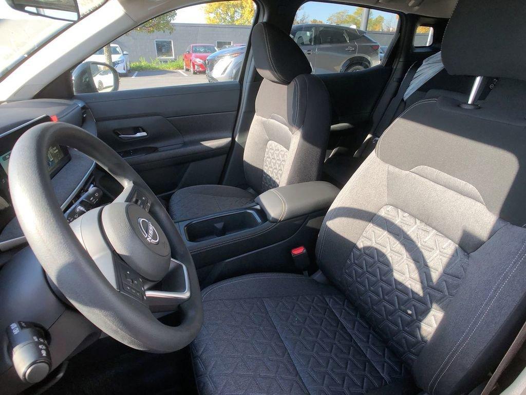 new 2025 Nissan Kicks car, priced at $28,860