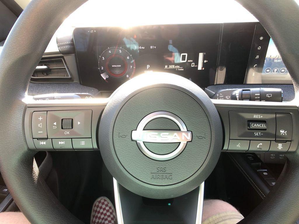new 2025 Nissan Kicks car, priced at $28,860