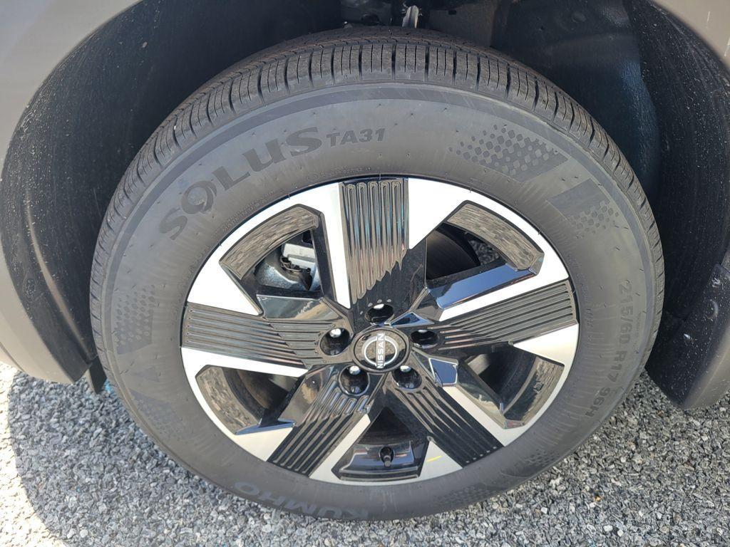new 2025 Nissan Kicks car, priced at $28,860