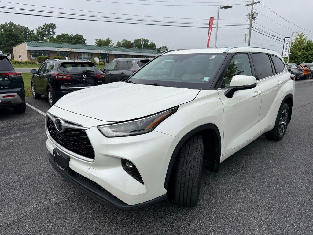 used 2021 Toyota Highlander car, priced at $31,242