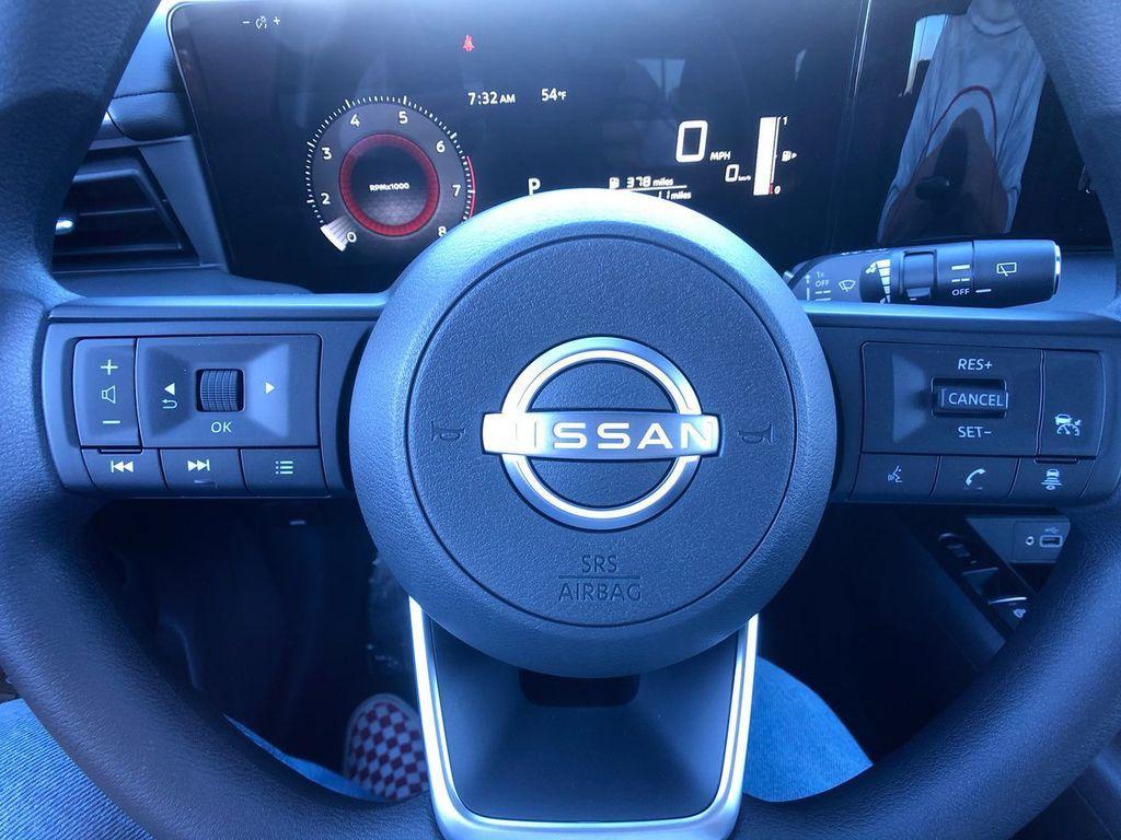 new 2025 Nissan Kicks car, priced at $23,725