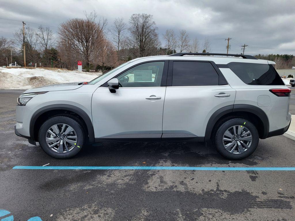 new 2025 Nissan Pathfinder car, priced at $34,925