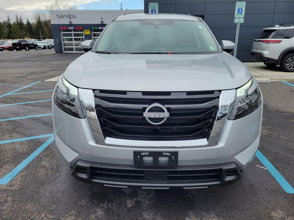 new 2025 Nissan Pathfinder car, priced at $34,925