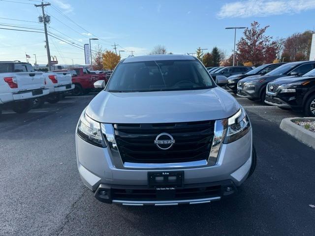 used 2022 Nissan Pathfinder car, priced at $34,399