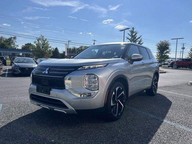 used 2024 Mitsubishi Outlander car, priced at $25,899