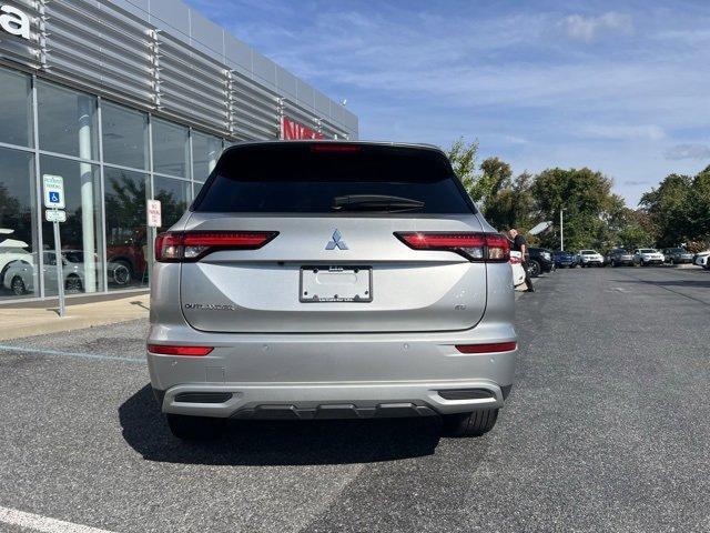 used 2024 Mitsubishi Outlander car, priced at $25,899