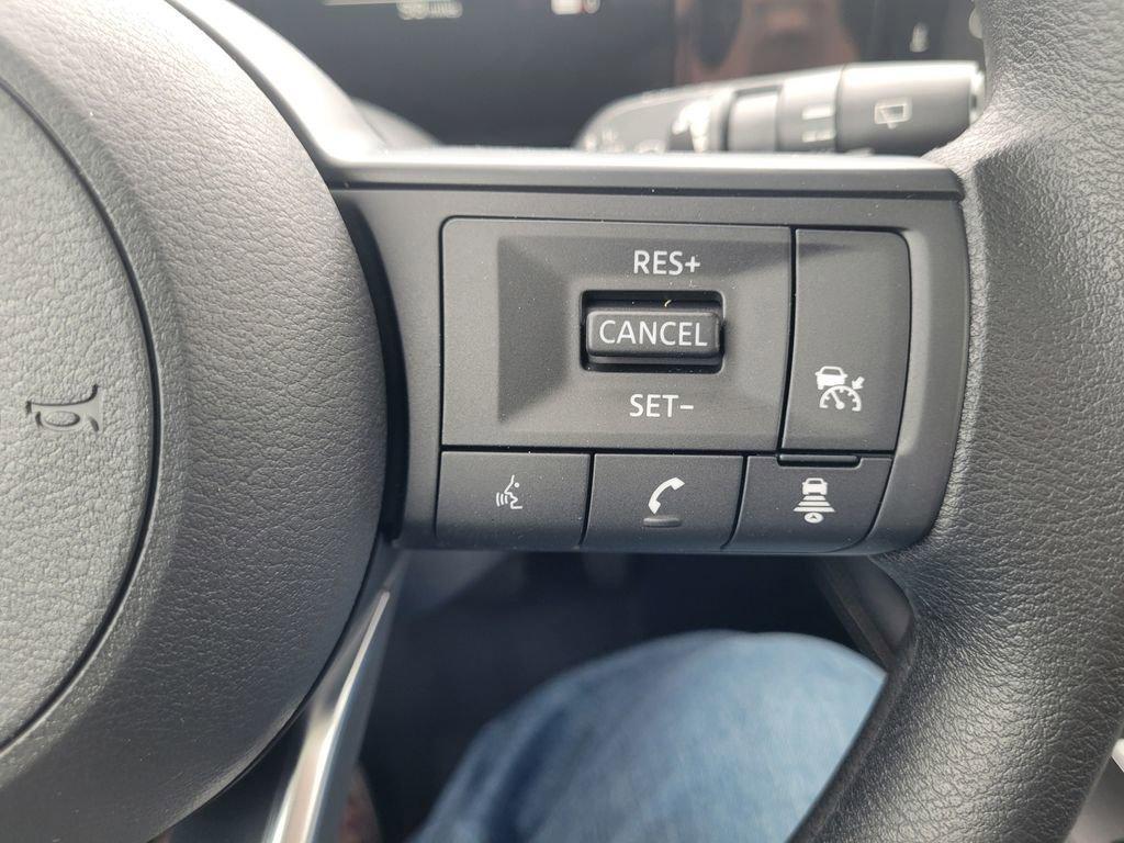 new 2025 Nissan Kicks car, priced at $28,955