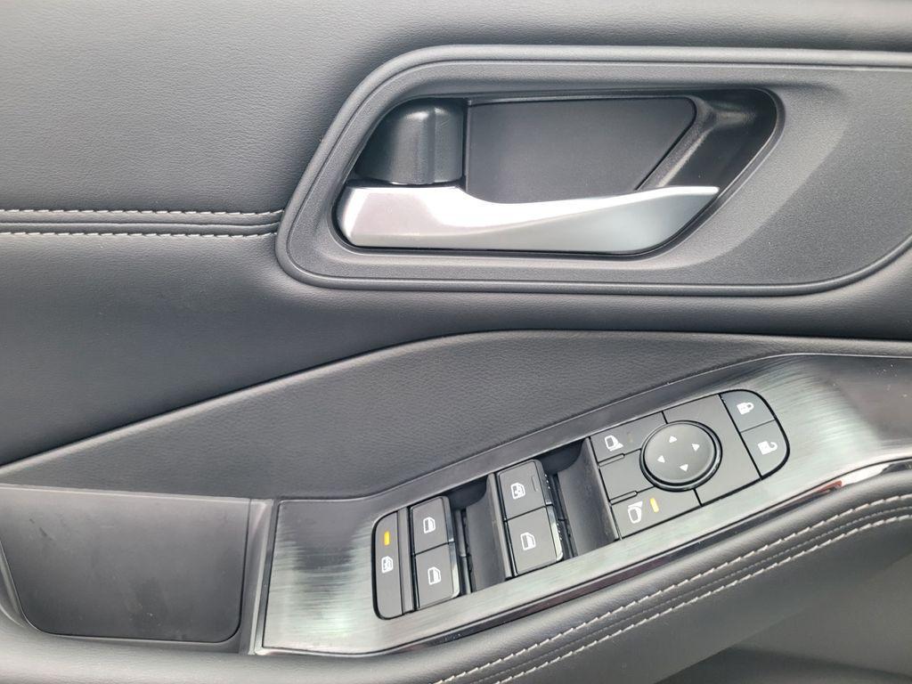 new 2026 Nissan Rogue car, priced at $33,850