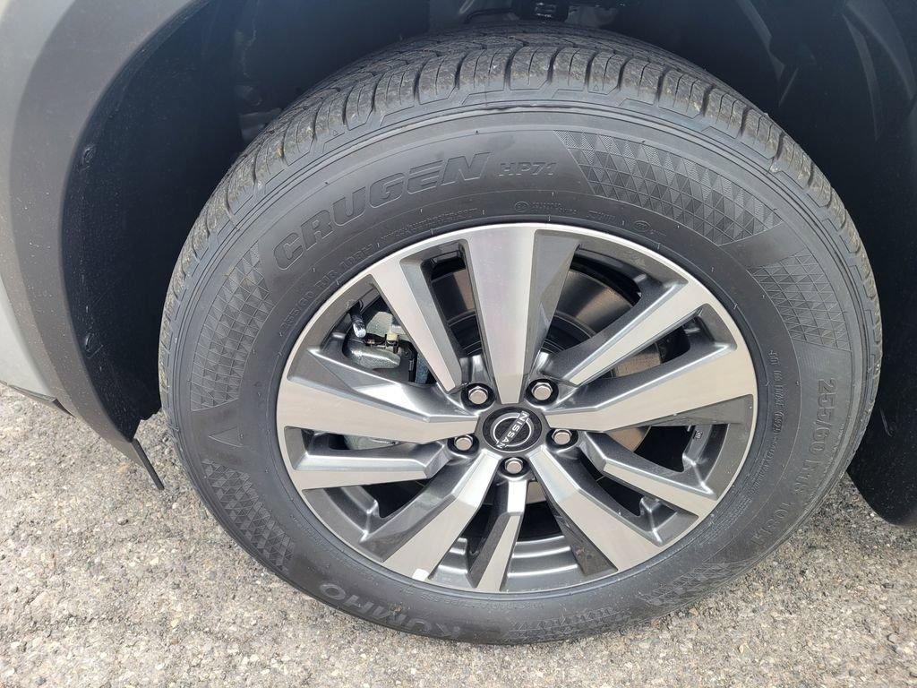 new 2025 Nissan Pathfinder car, priced at $43,845
