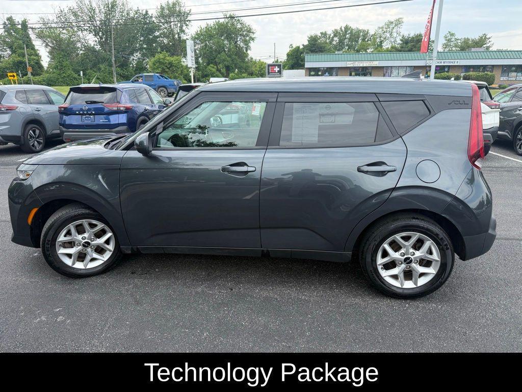 used 2022 Kia Soul car, priced at $17,742