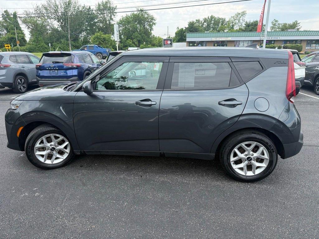 used 2022 Kia Soul car, priced at $19,242