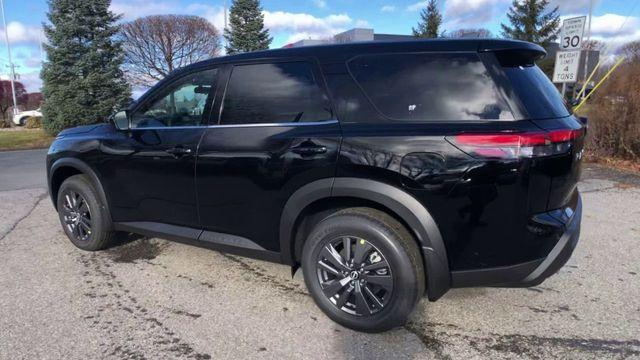 new 2024 Nissan Pathfinder car, priced at $37,480