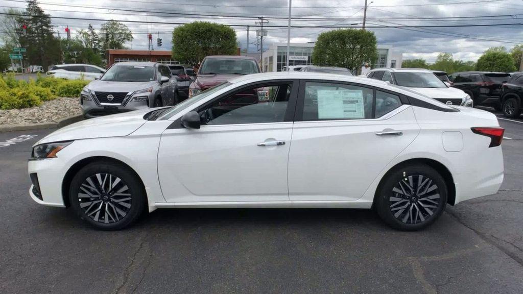 new 2025 Nissan Altima car, priced at $31,300