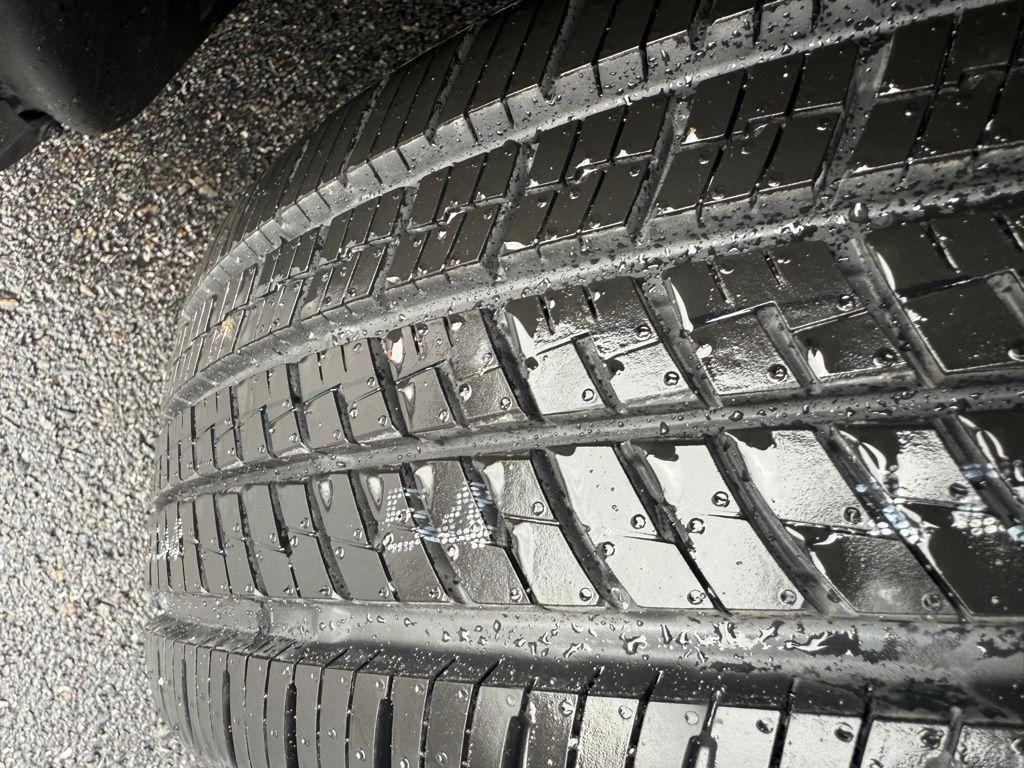 used 2021 Jeep Cherokee car, priced at $21,842