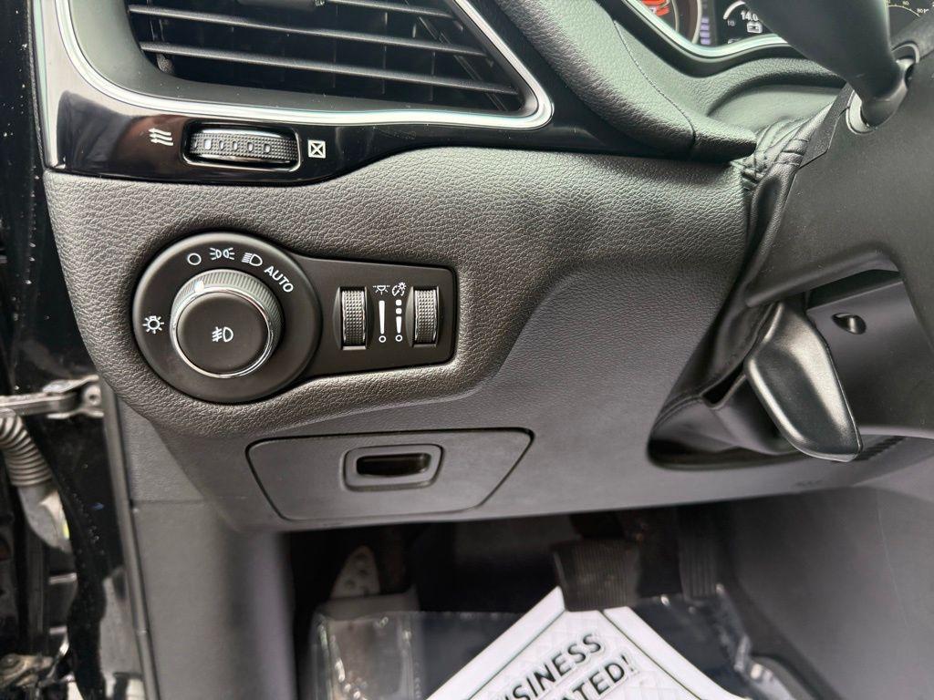 used 2021 Jeep Cherokee car, priced at $21,842