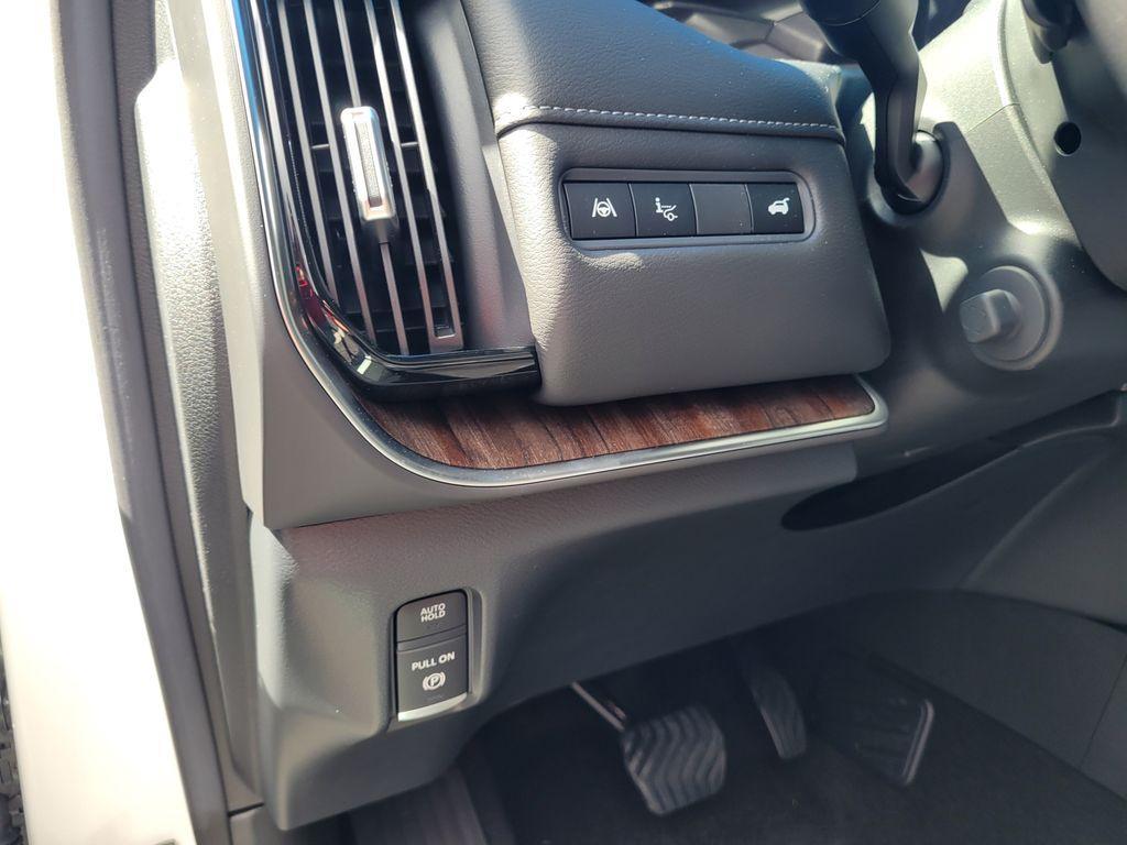 new 2025 Nissan Armada car, priced at $67,722