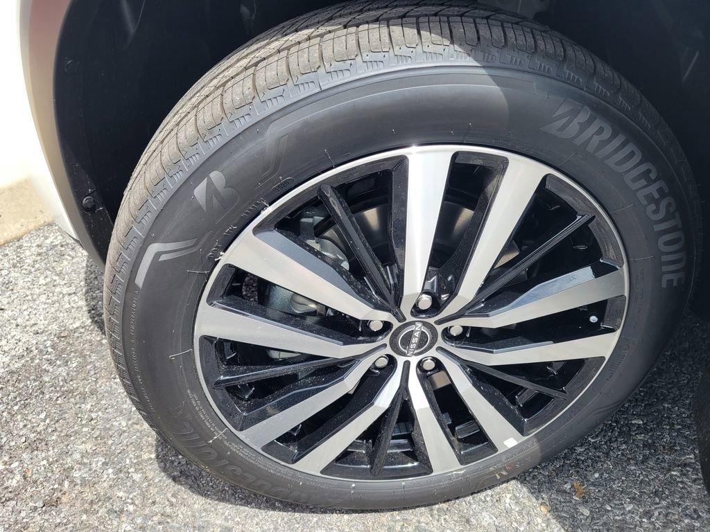 new 2025 Nissan Pathfinder car, priced at $53,050