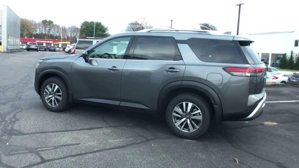 new 2025 Nissan Pathfinder car, priced at $41,565