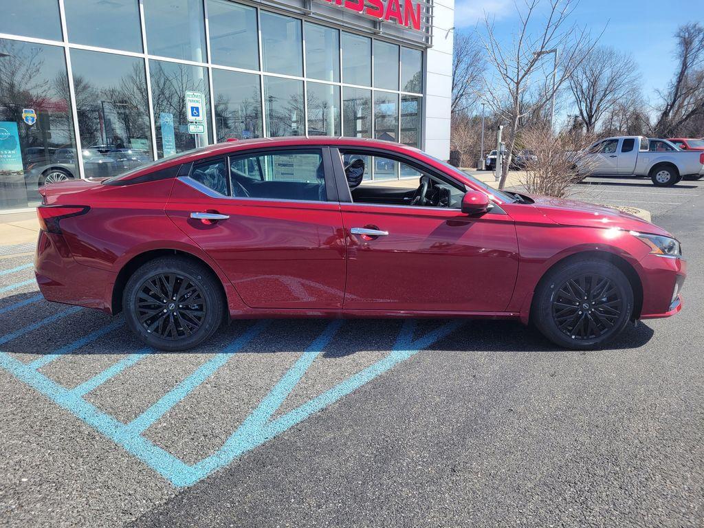new 2025 Nissan Altima car, priced at $32,390