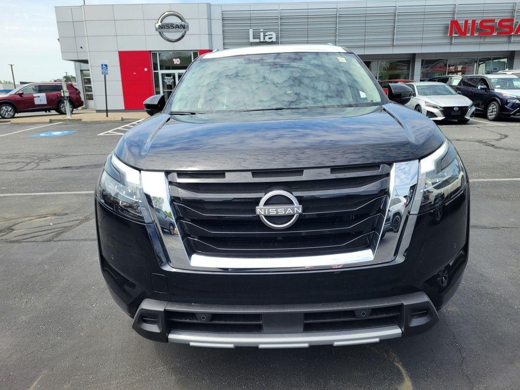 new 2025 Nissan Pathfinder car, priced at $49,500