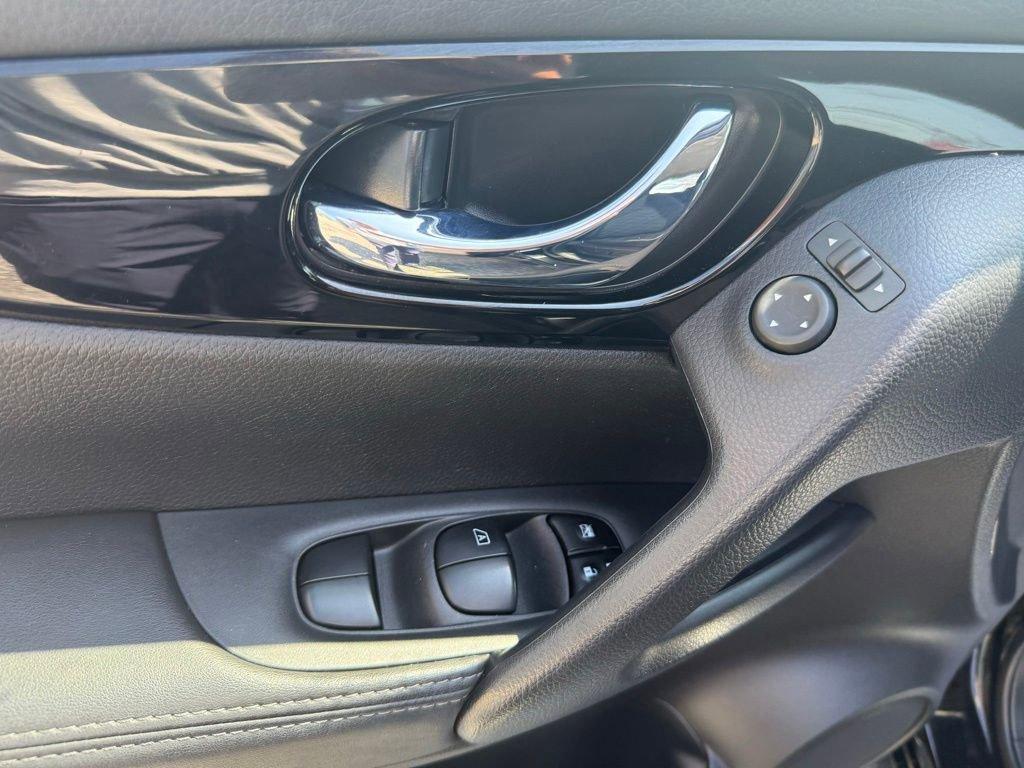 used 2022 Nissan Rogue Sport car, priced at $24,242