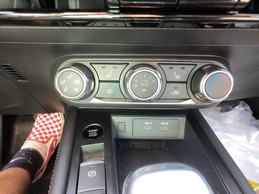 new 2025 Nissan Kicks car, priced at $29,040