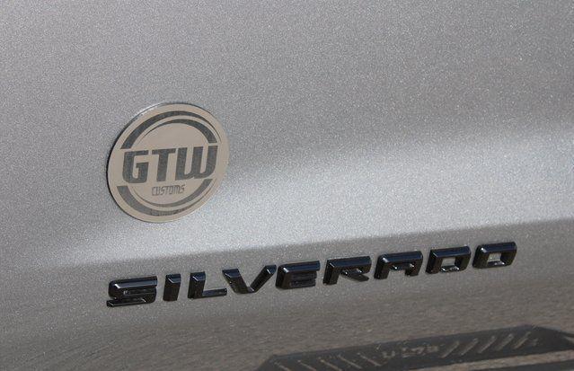 used 2022 Chevrolet Silverado 1500 car, priced at $52,995