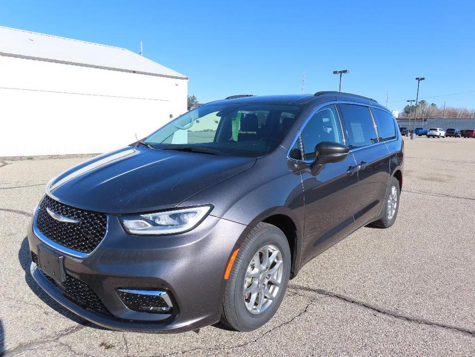 used 2021 Chrysler Pacifica car, priced at $27,680