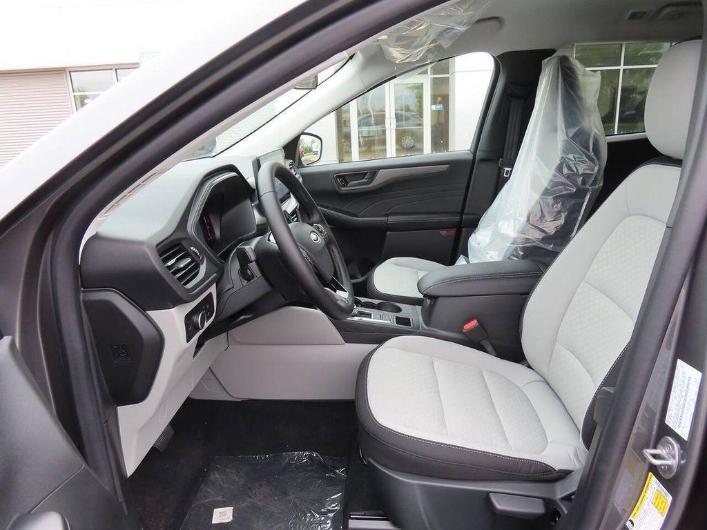 new 2025 Ford Escape car, priced at $34,048