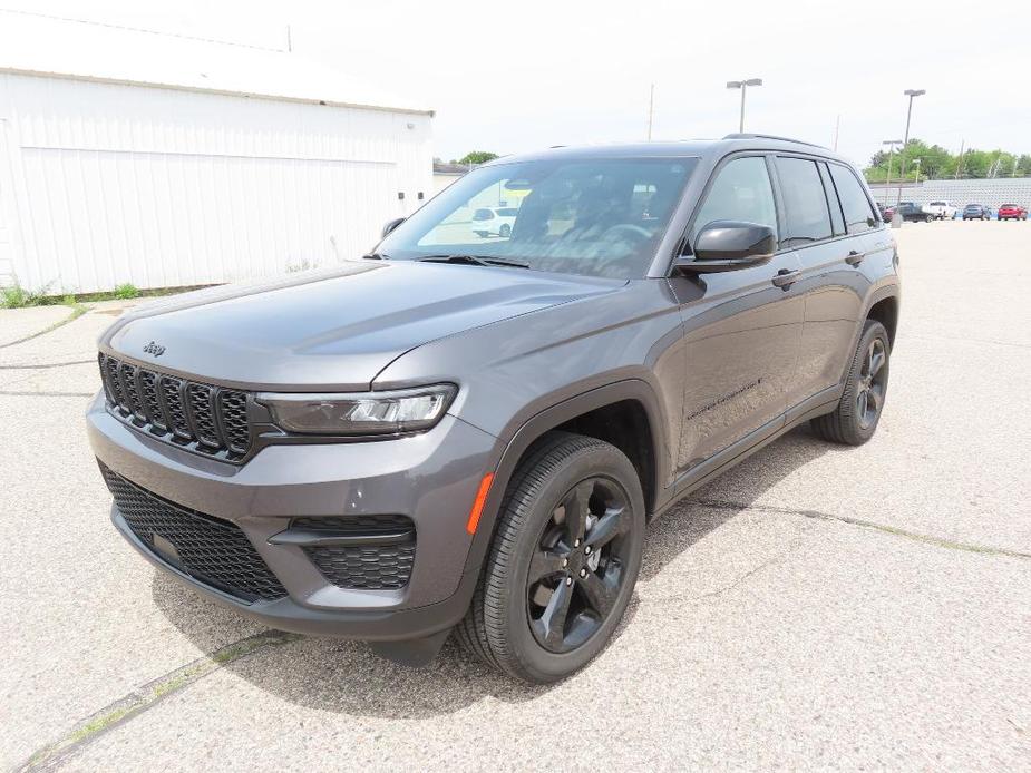 used 2023 Jeep Grand Cherokee car, priced at $40,980