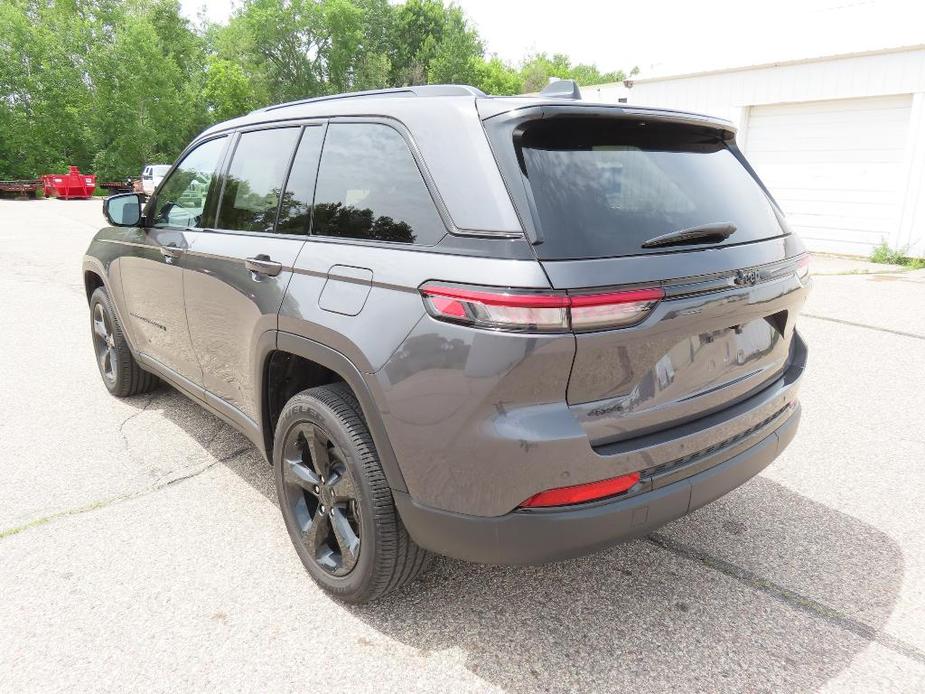 used 2023 Jeep Grand Cherokee car, priced at $40,980