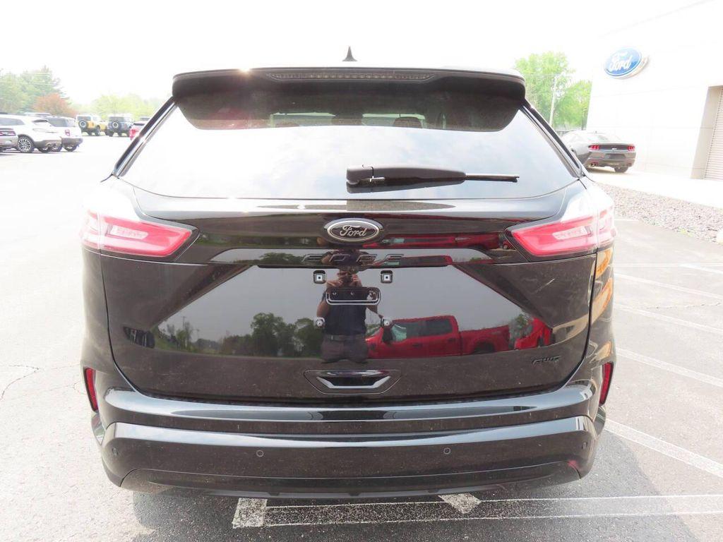 new 2024 Ford Edge car, priced at $36,872