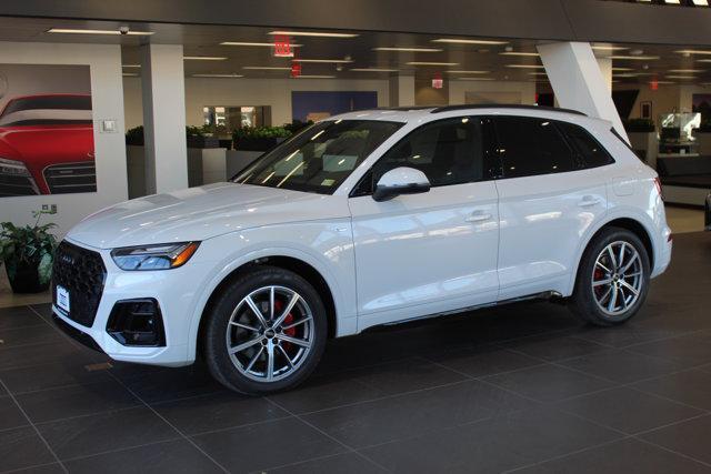 new 2025 Audi Q5 car, priced at $61,435