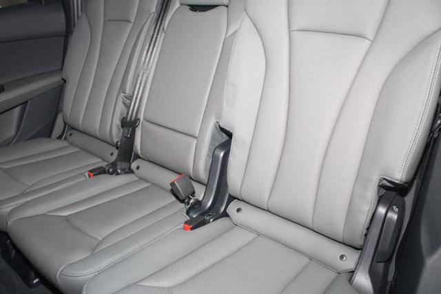 new 2025 Audi Q7 car, priced at $76,950