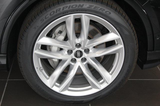 new 2025 Audi Q7 car, priced at $76,950