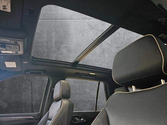 used 2022 GMC Yukon car, priced at $45,595