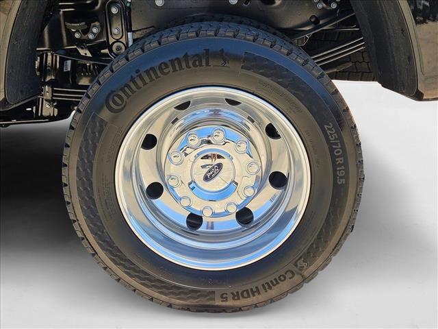 new 2025 Ford F-450 car, priced at $106,360