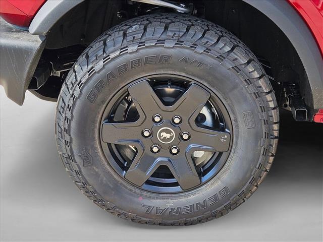 new 2025 Ford Bronco car, priced at $45,277