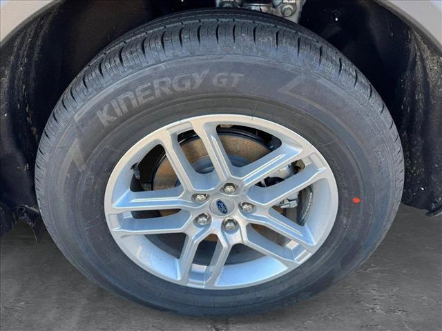 new 2025 Ford Explorer car, priced at $39,245