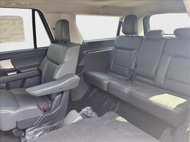 new 2025 Ford Expedition Max car, priced at $71,905