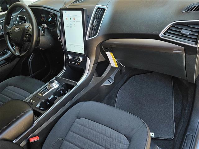 new 2024 Ford Edge car, priced at $29,995