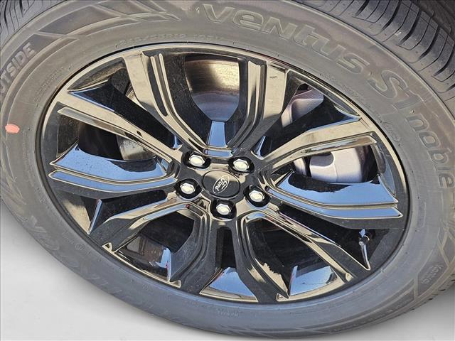 new 2024 Ford Edge car, priced at $29,995