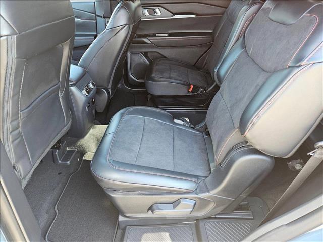 new 2025 Ford Explorer car, priced at $51,999