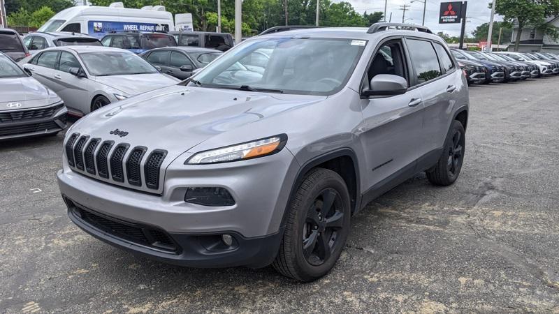 used 2018 Jeep Cherokee car, priced at $17,500