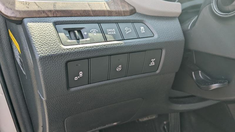 used 2018 Hyundai Santa Fe Sport car, priced at $15,800