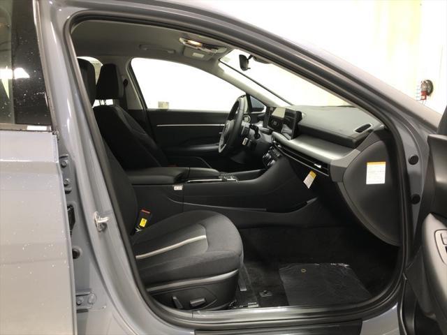 new 2025 Hyundai Sonata Hybrid car, priced at $30,827